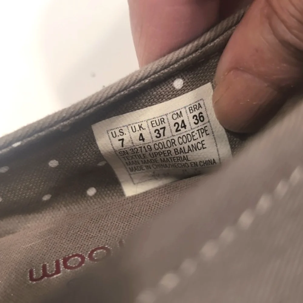 BOB'S By Skecher Memory Foam Gray Espadrilles Size 7